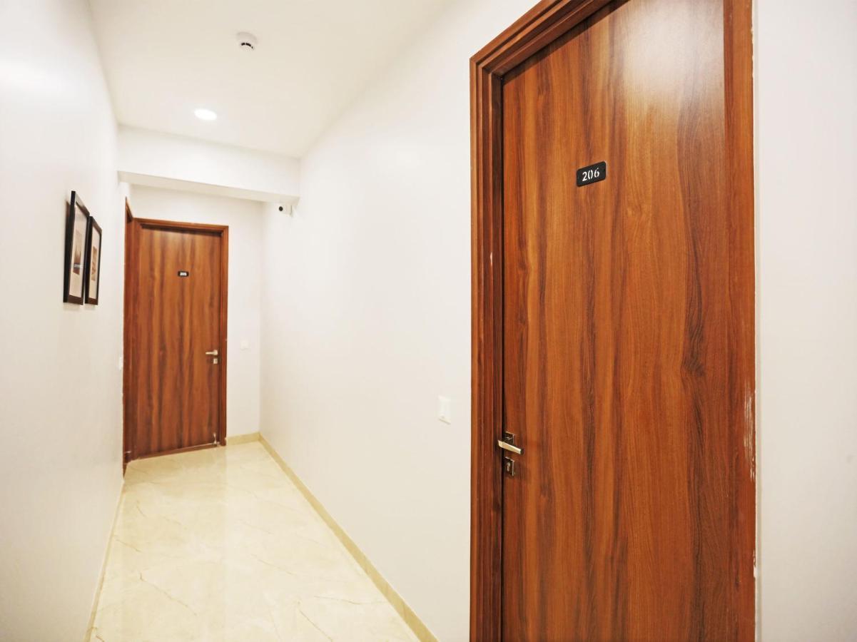Oyo Flagship Santhi Grand Vijayawāda Exterior foto