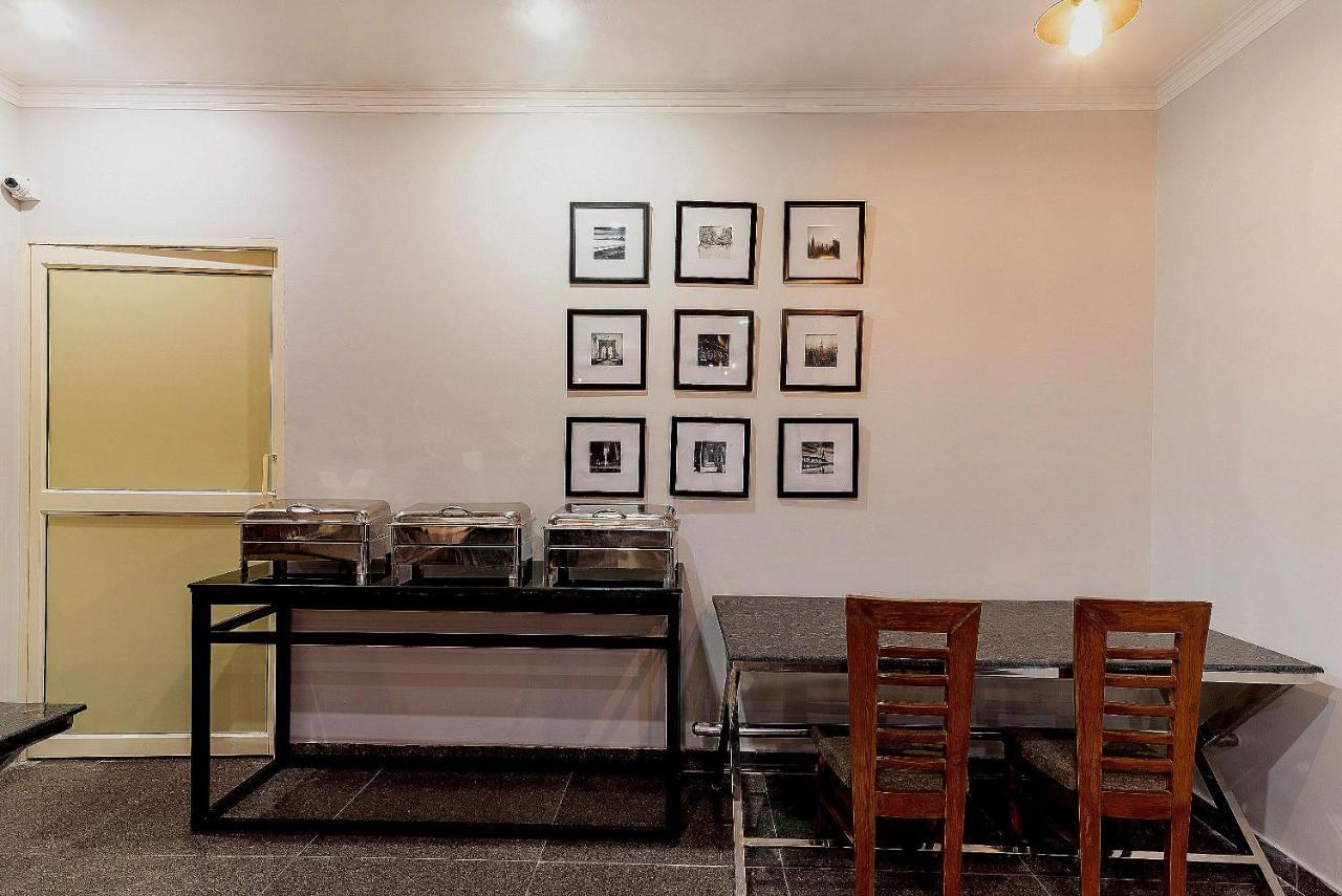 Oyo Flagship Santhi Grand Vijayawāda Exterior foto
