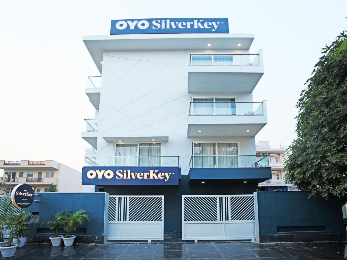 Oyo Flagship Santhi Grand Vijayawāda Exterior foto