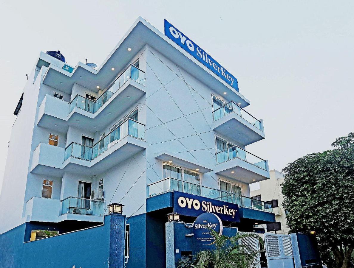 Oyo Flagship Santhi Grand Vijayawāda Exterior foto