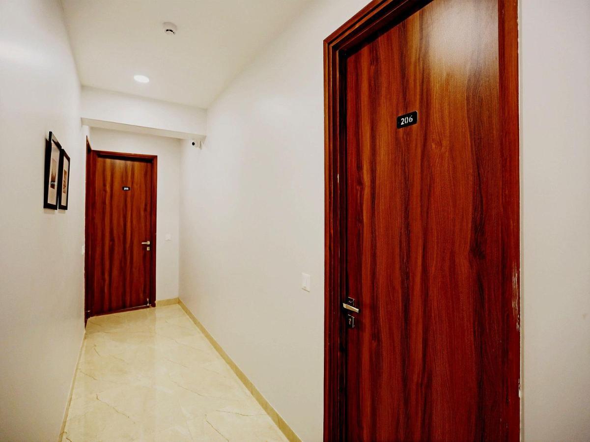 Oyo Flagship Santhi Grand Vijayawāda Exterior foto